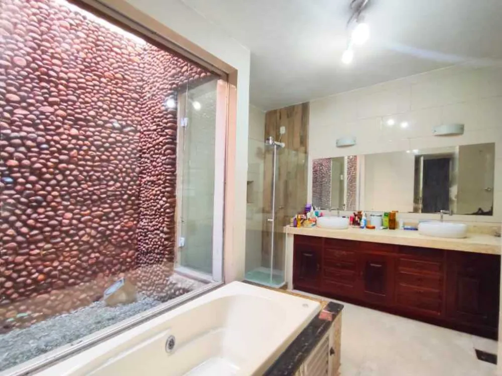Casa, 4 quartos, 350 m² - Foto 1