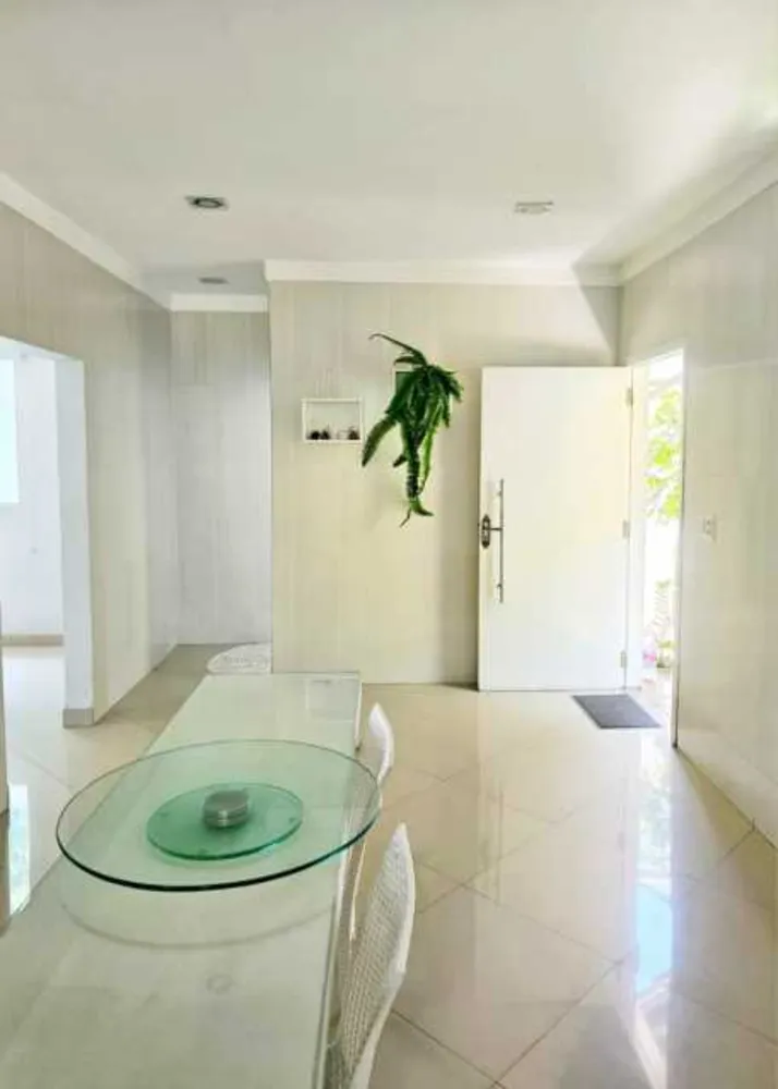 Casa, 3 quartos, 250 m² - Foto 13