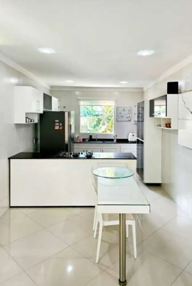 Casa, 3 quartos, 250 m² - Foto 2