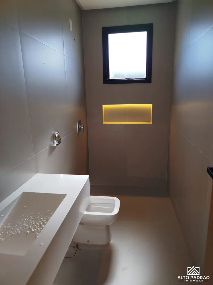 Casa, 4 quartos, 2614 m² - Foto 1