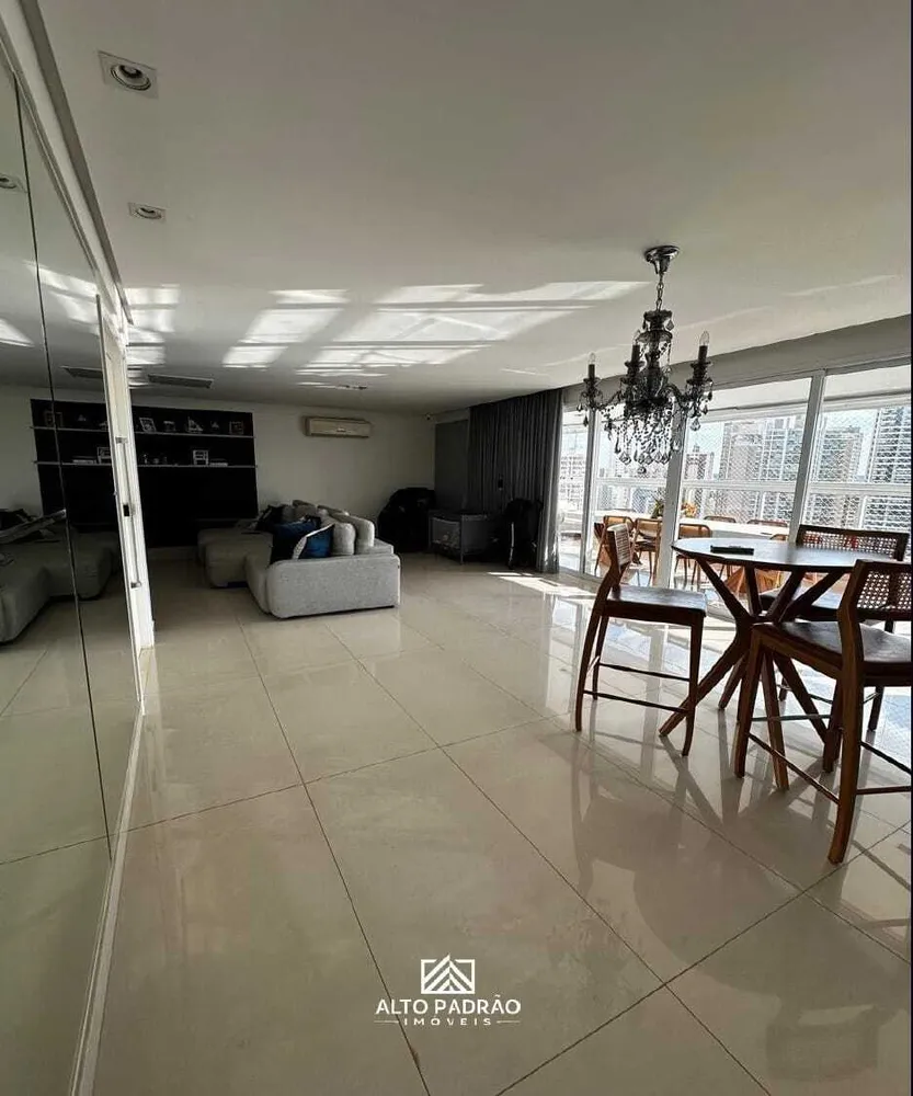 Apartamento, 4 quartos, 274 m² - Foto 1