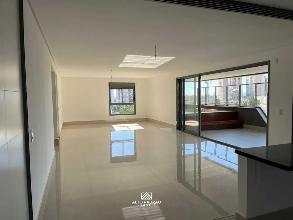 Casa, 4 quartos, 226 m² - Foto 2