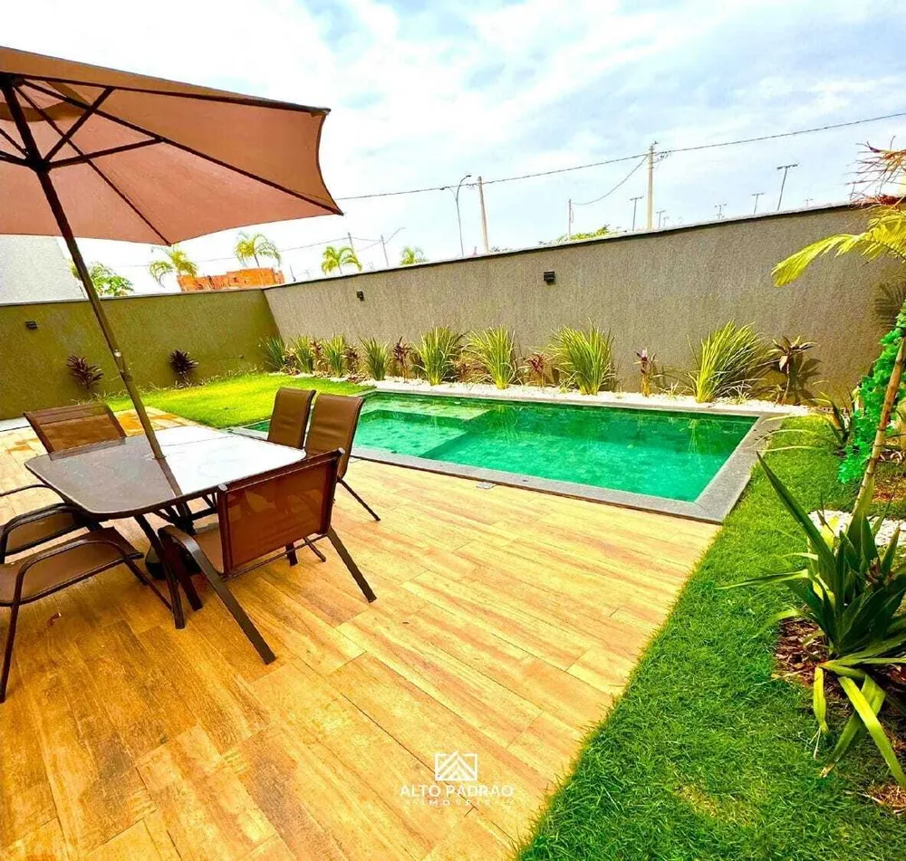 Casa, 3 quartos, 215 m² - Foto 1