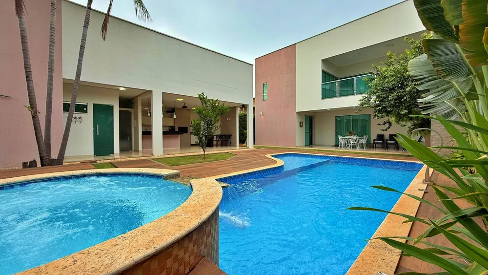 Casa, 4 quartos, 330 m² - Foto 1