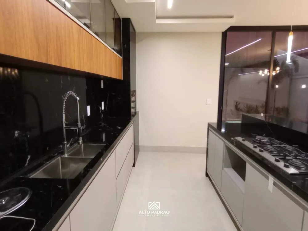 Casa, 3 quartos, 231 m² - Foto 3