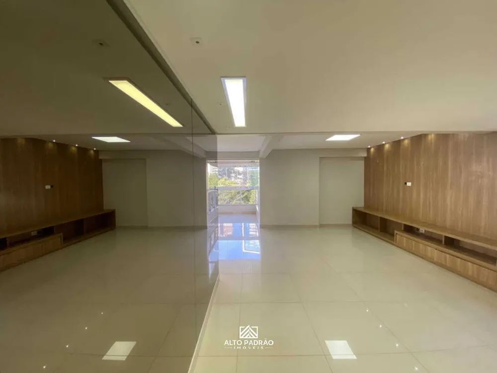 Apartamento, 3 quartos, 178 m² - Foto 1