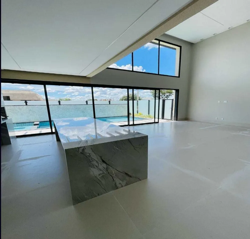 Casa, 4 quartos, 214 m² - Foto 3