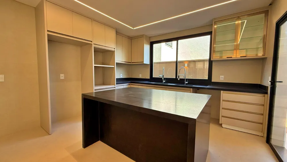 Casa, 3 quartos, 251 m² - Foto 7