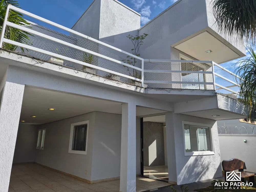 Casa, 3 quartos, 2518 m² - Foto 3