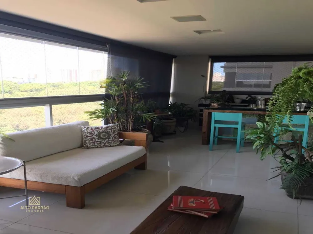 Apartamento, 3 quartos, 208 m² - Foto 1