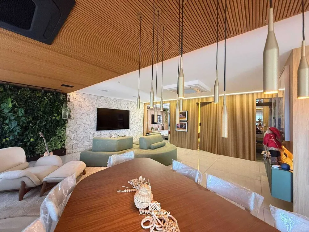 Apartamento, 3 quartos, 244 m² - Foto 2