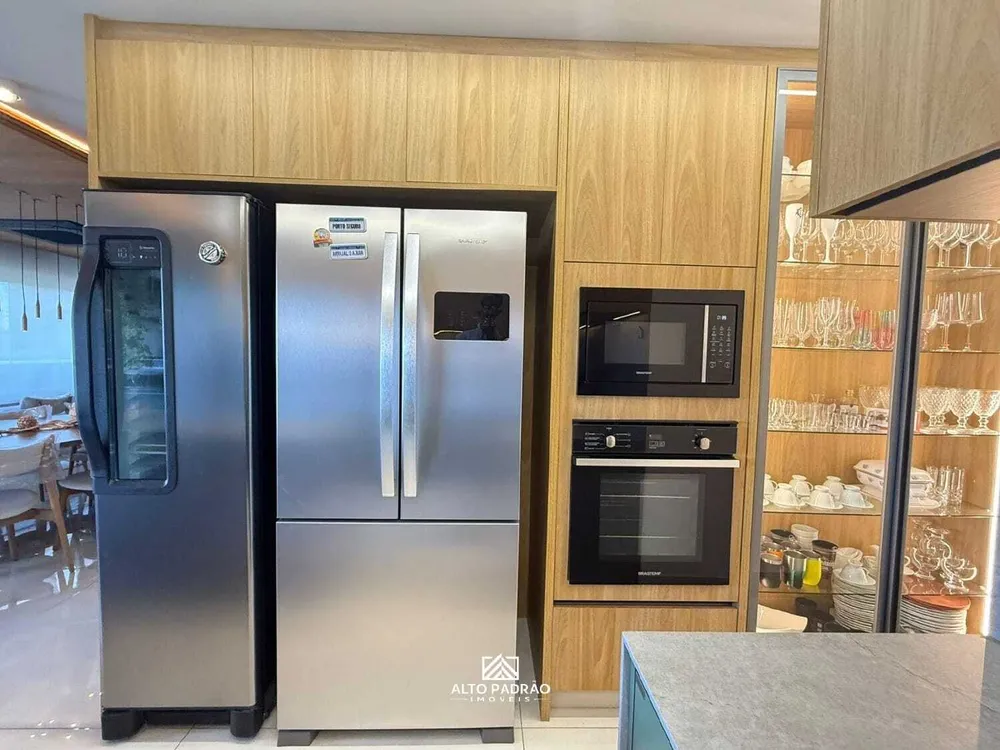 Apartamento, 3 quartos, 244 m² - Foto 2