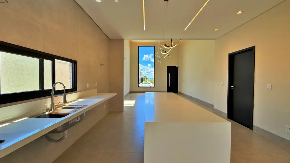 Casa, 3 quartos, 180 m² - Foto 1