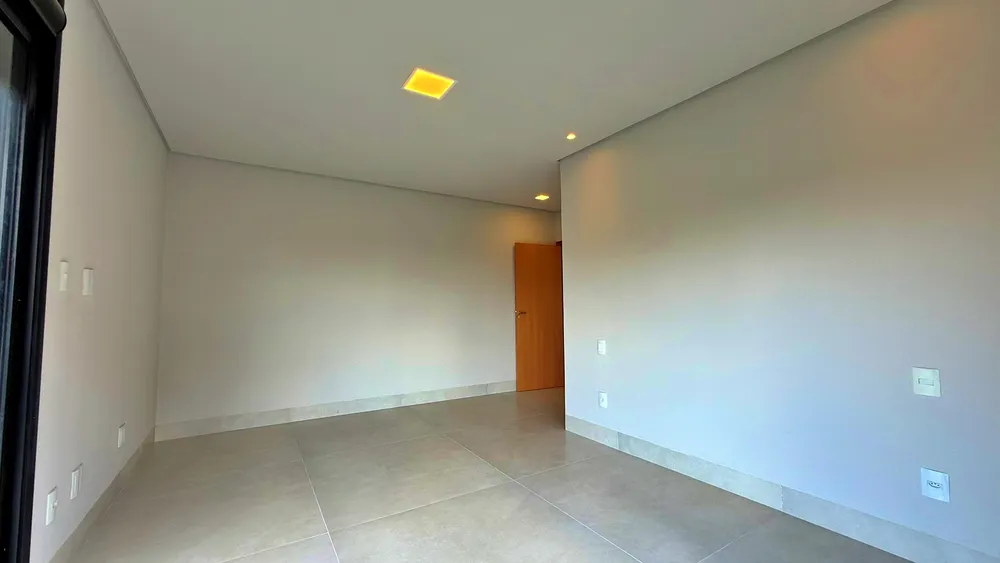 Casa, 13 quartos, 217 m² - Foto 1