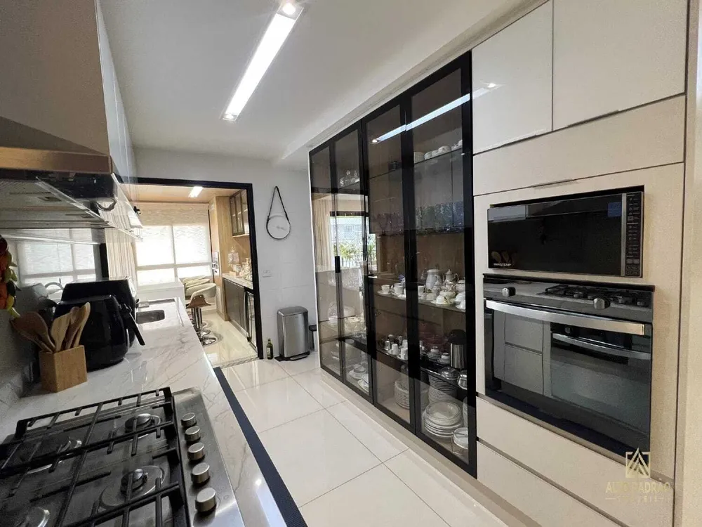 Apartamento, 4 quartos, 224 m² - Foto 1