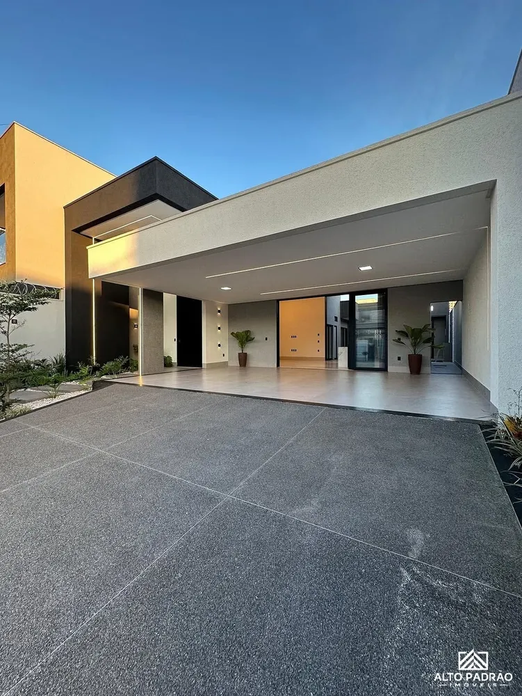 Casa, 3 quartos, 238 m² - Foto 1