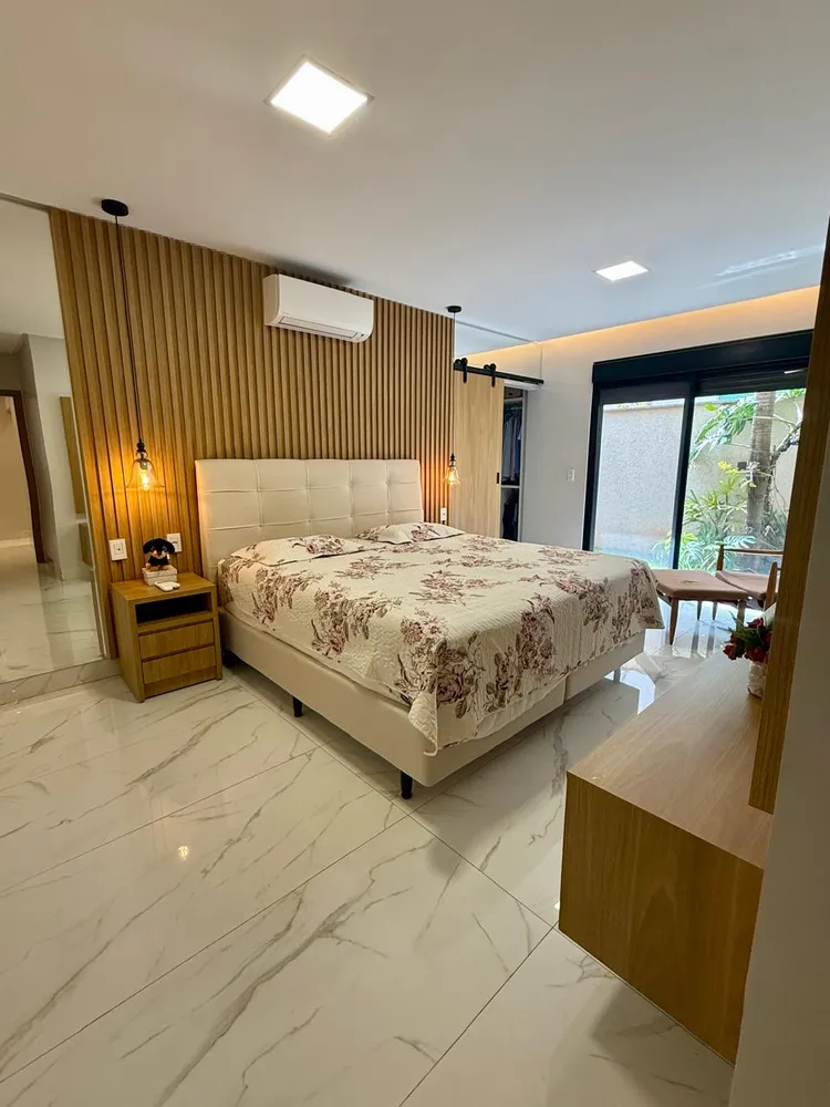 Casa, 3 quartos, 223 m² - Foto 2