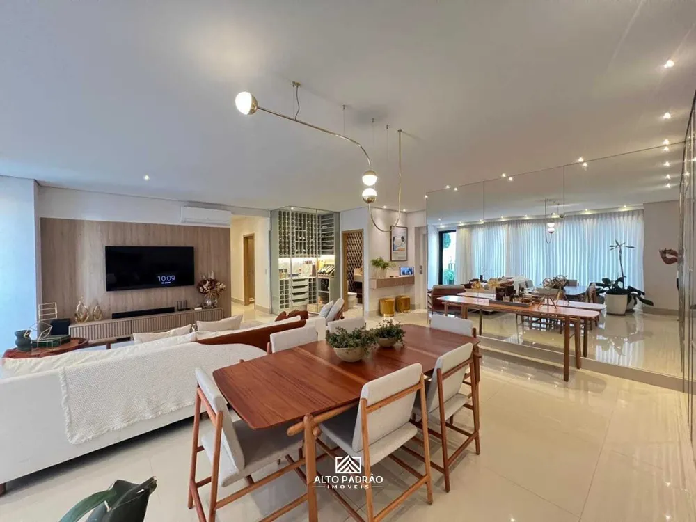 Apartamento, 3 quartos, 157 m² - Foto 1