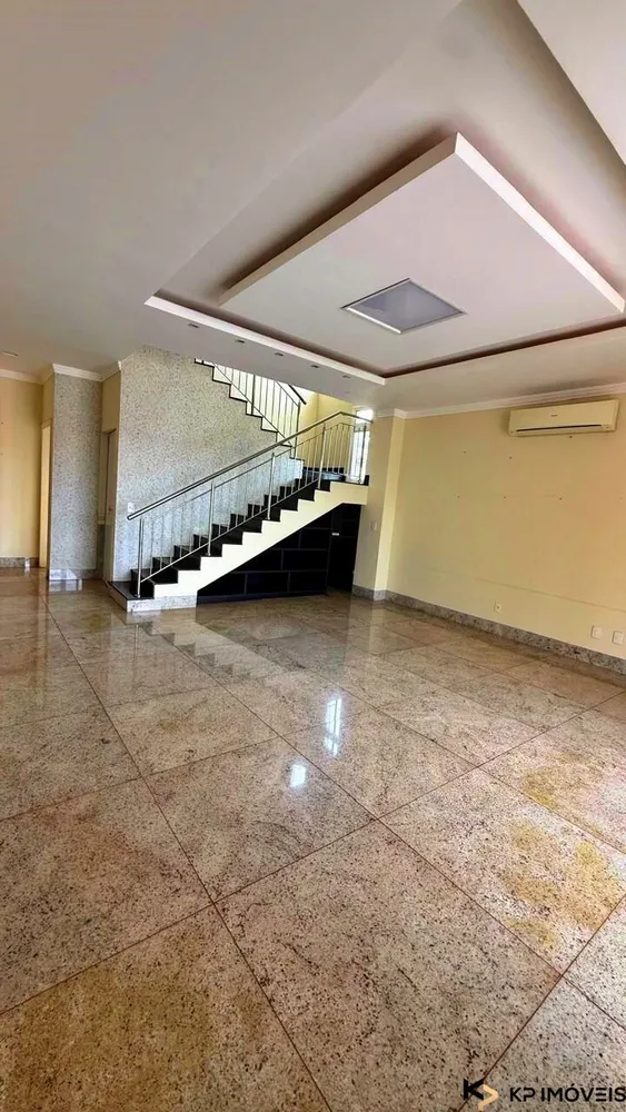Casa, 5 quartos, 298 m² - Foto 1