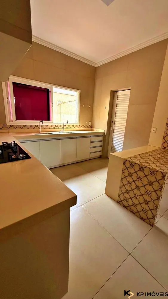 Casa, 5 quartos, 298 m² - Foto 2