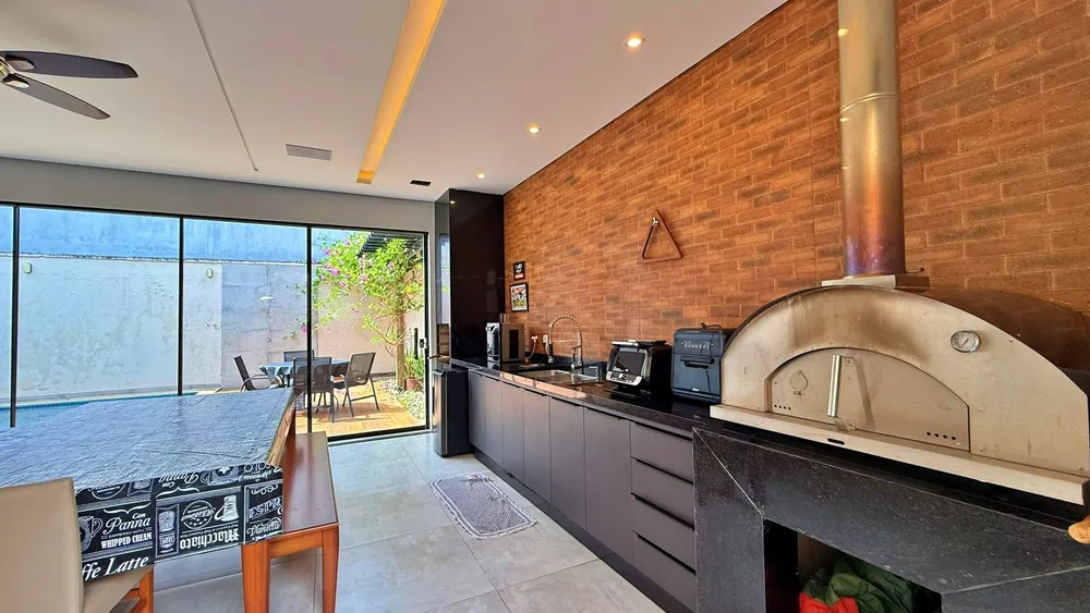 Casa, 3 quartos, 234 m² - Foto 2