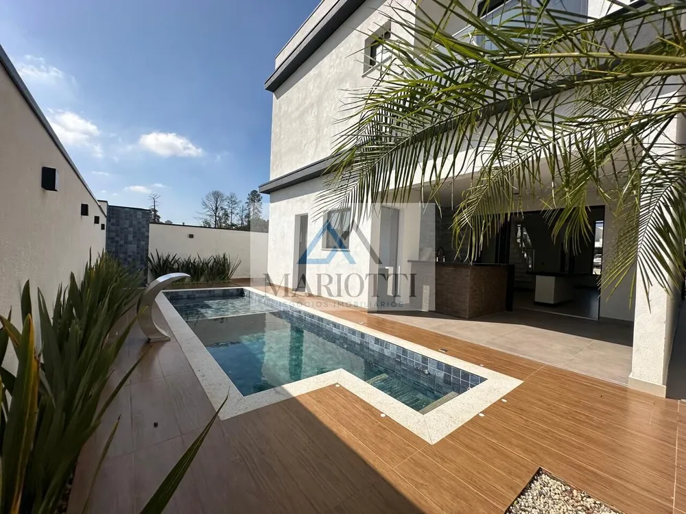 Casa, 4 quartos, 234 m² - Foto 1