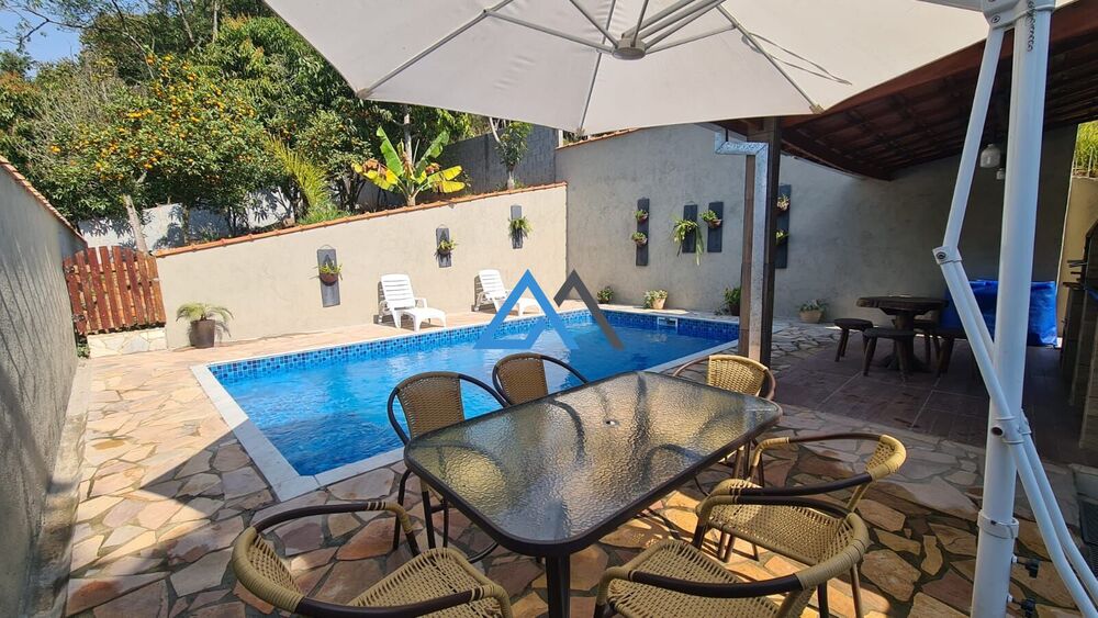 Chácara à venda com 3 quartos, 527m² - Foto 1