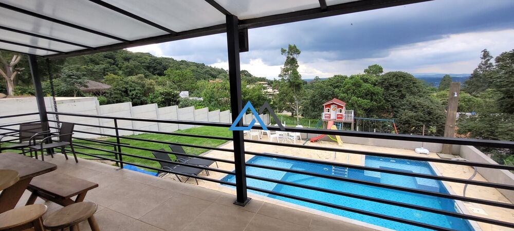 Casa à venda com 3 quartos, 180m² - Foto 4