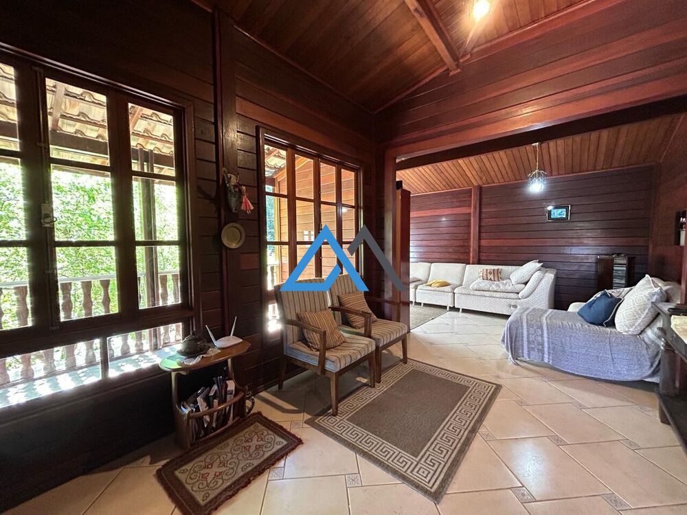 Casa, 3 quartos, 210 m² - Foto 1