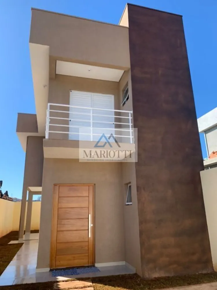 Casa, 3 quartos, 108 m² - Foto 1