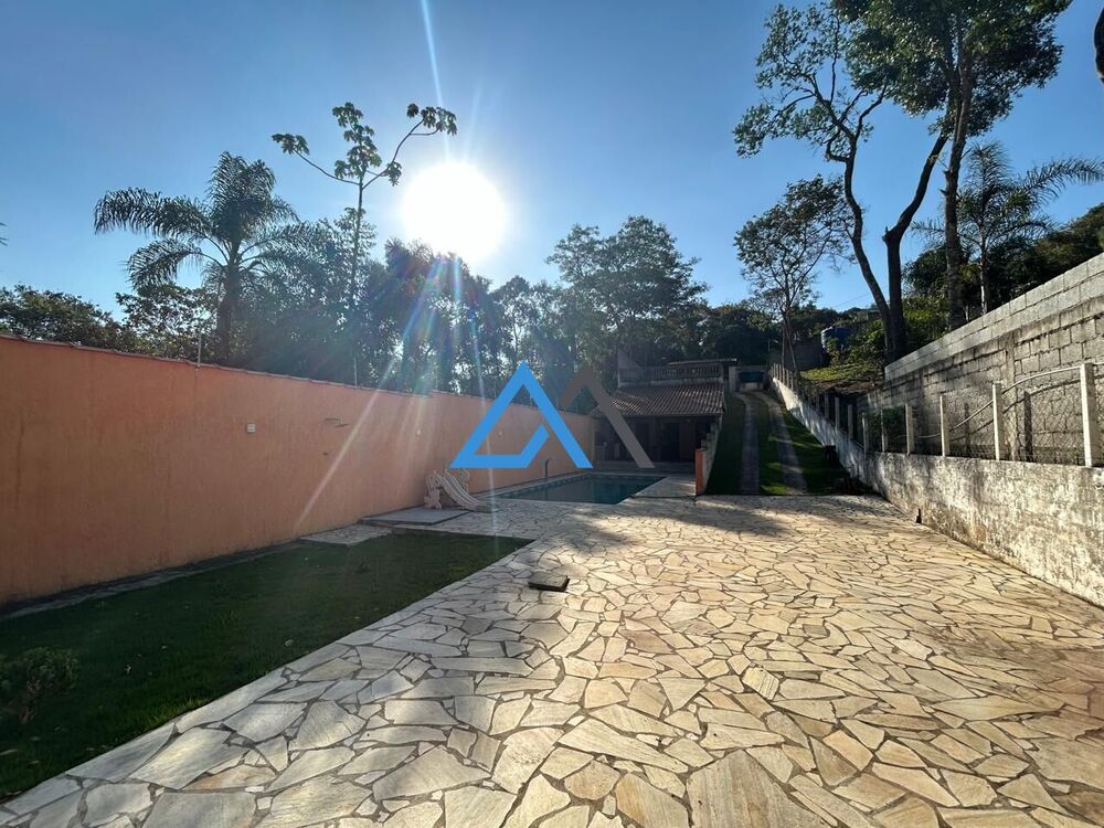 Chácara à venda com 3 quartos, 500m² - Foto 1