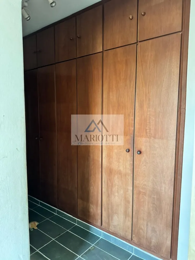 Chácara, 3 quartos, 1040 m² - Foto 1