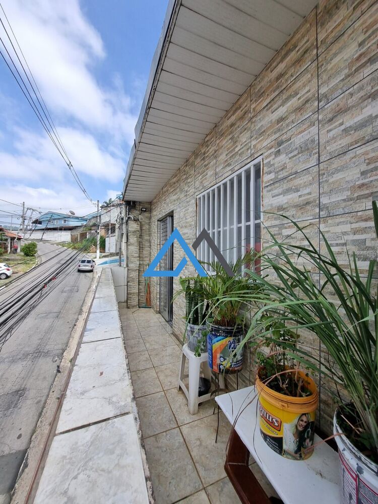 Casa, 3 quartos, 216 m² - Foto 1