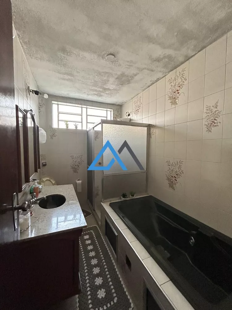 Casa à venda com 4 quartos, 220m² - Foto 17