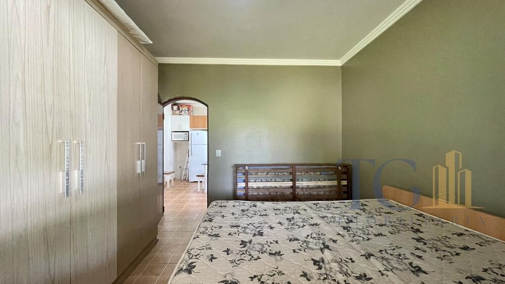 Chácara à venda com 5 quartos, 354m² - Foto 2