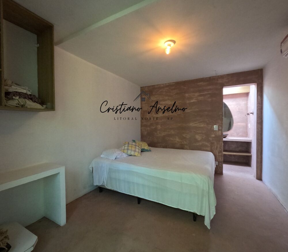 Casa à venda com 6 quartos, 300m² - Foto 4