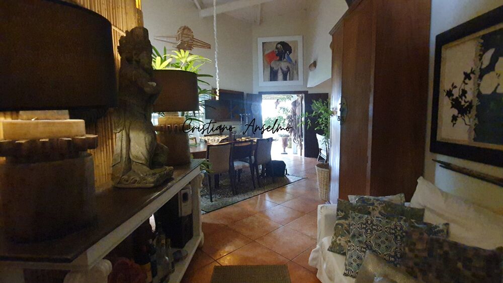Casa à venda com 3 quartos, 250m² - Foto 2