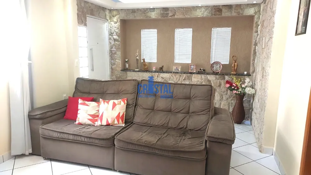 Casa, 3 quartos, 144 m² - Foto 1