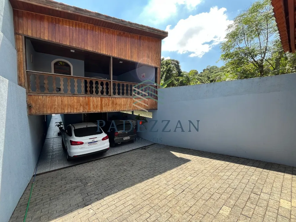 Casa, 3 quartos, 271 m² - Foto 1