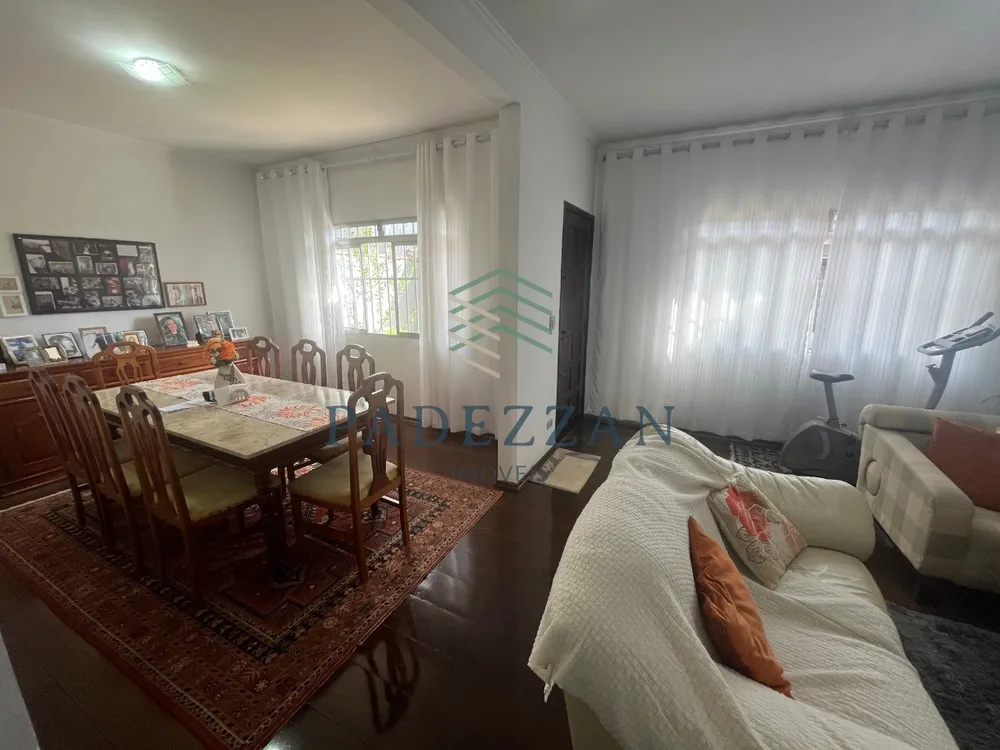 Casa, 3 quartos, 216 m² - Foto 1