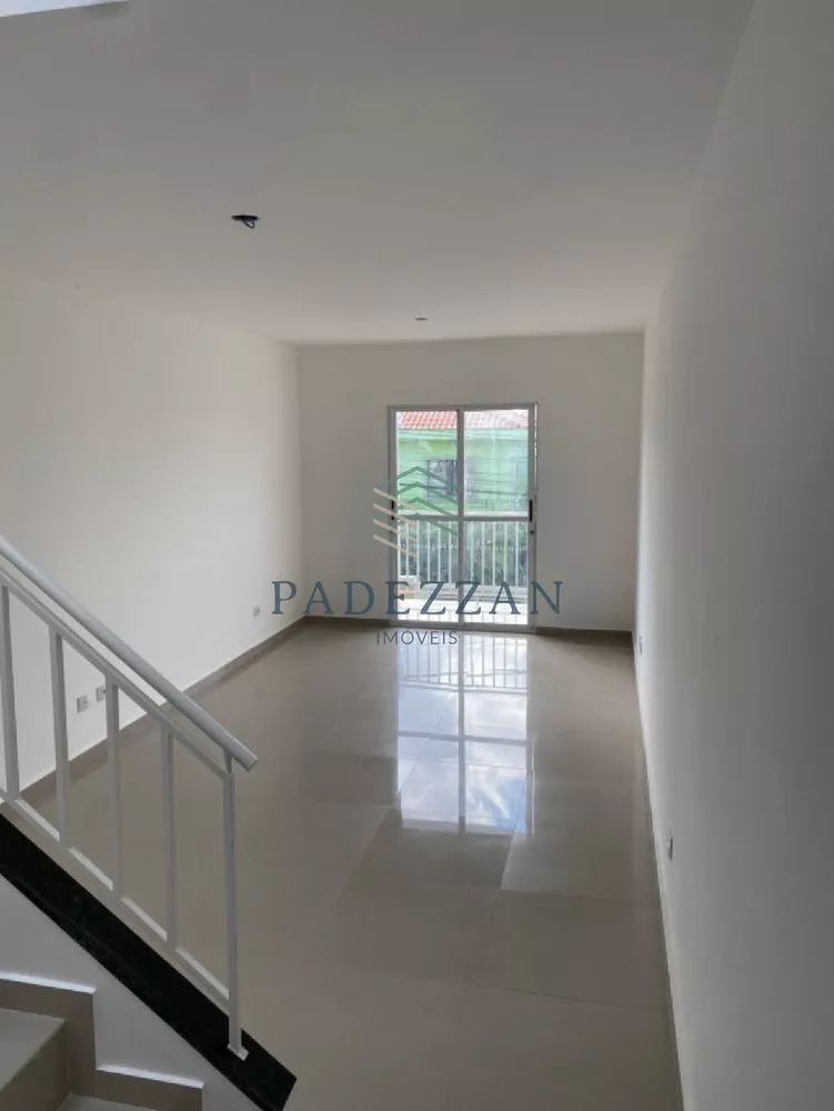 Casa à venda com 3 quartos, 145m² - Foto 2