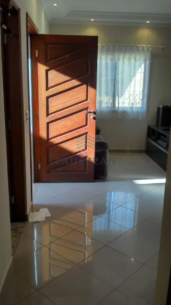 Casa à venda com 2 quartos, 69m² - Foto 2