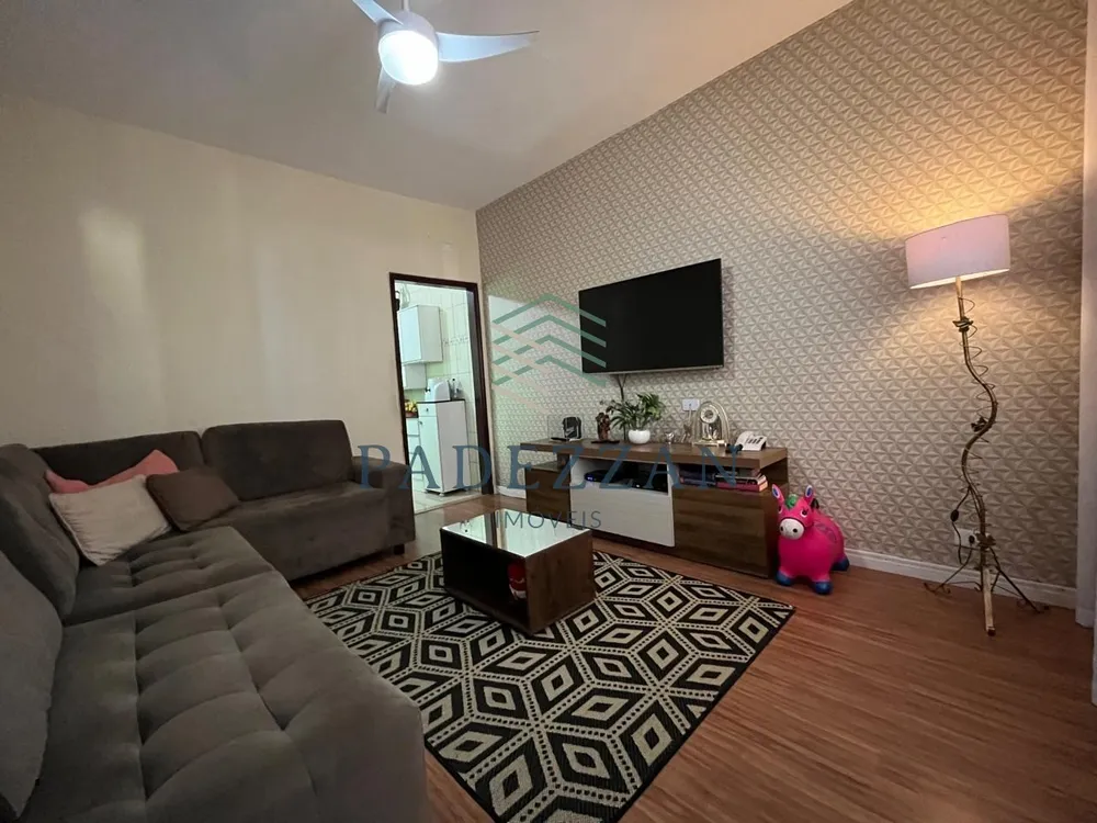 Casa, 6 quartos, 125 m² - Foto 1