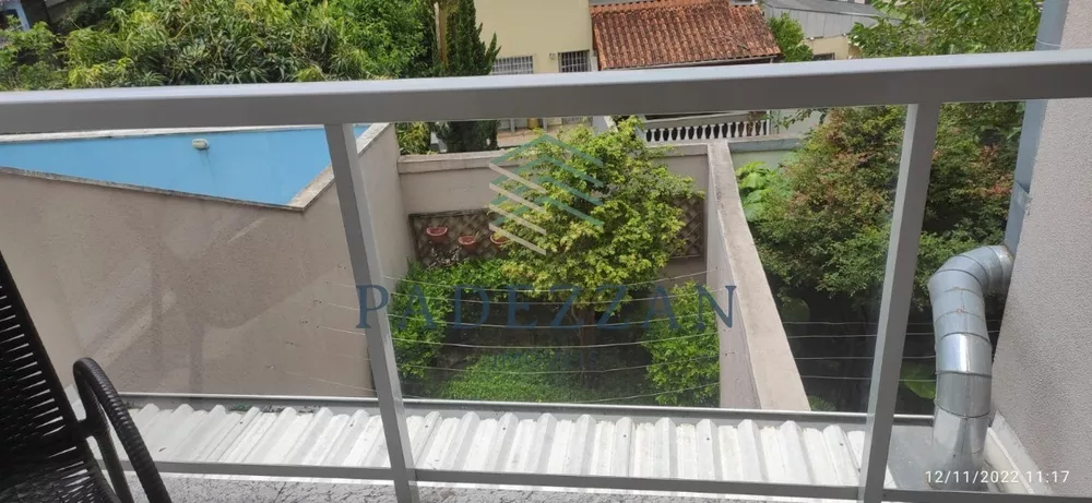 Casa à venda com 3 quartos, 169m² - Foto 4