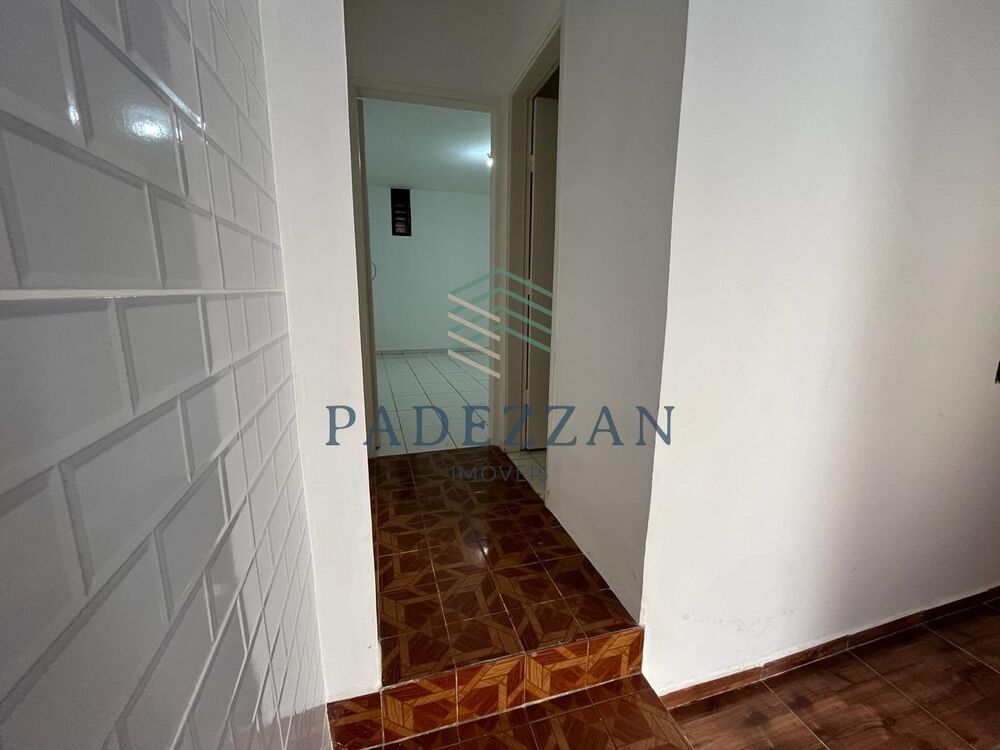 Casa, 5 quartos, 213 m² - Foto 1