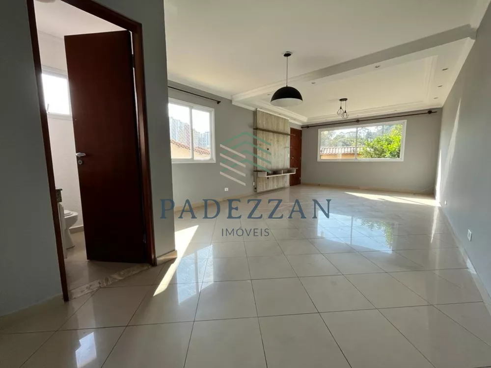 Casa à venda com 3 quartos, 184m² - Foto 3