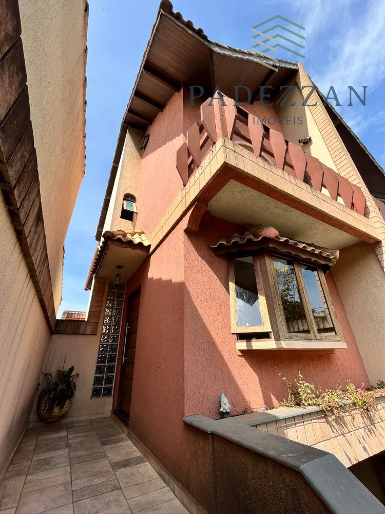 Casa, 3 quartos, 176 m² - Foto 1