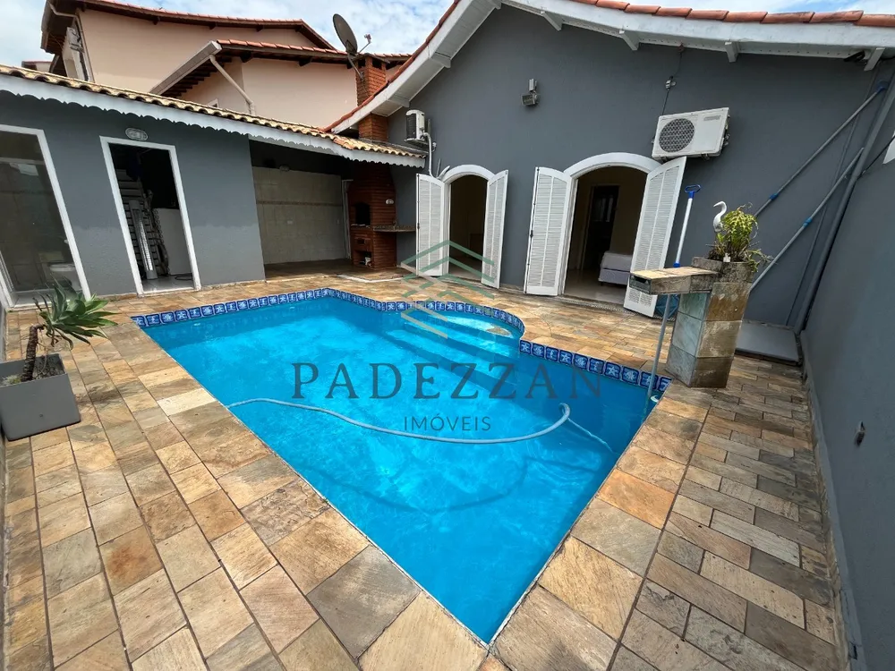 Casa, 3 quartos, 220 m² - Foto 1