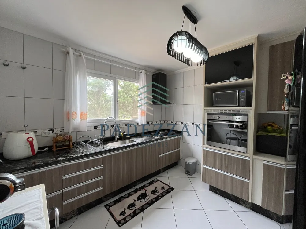 Casa, 3 quartos, 212 m² - Foto 2