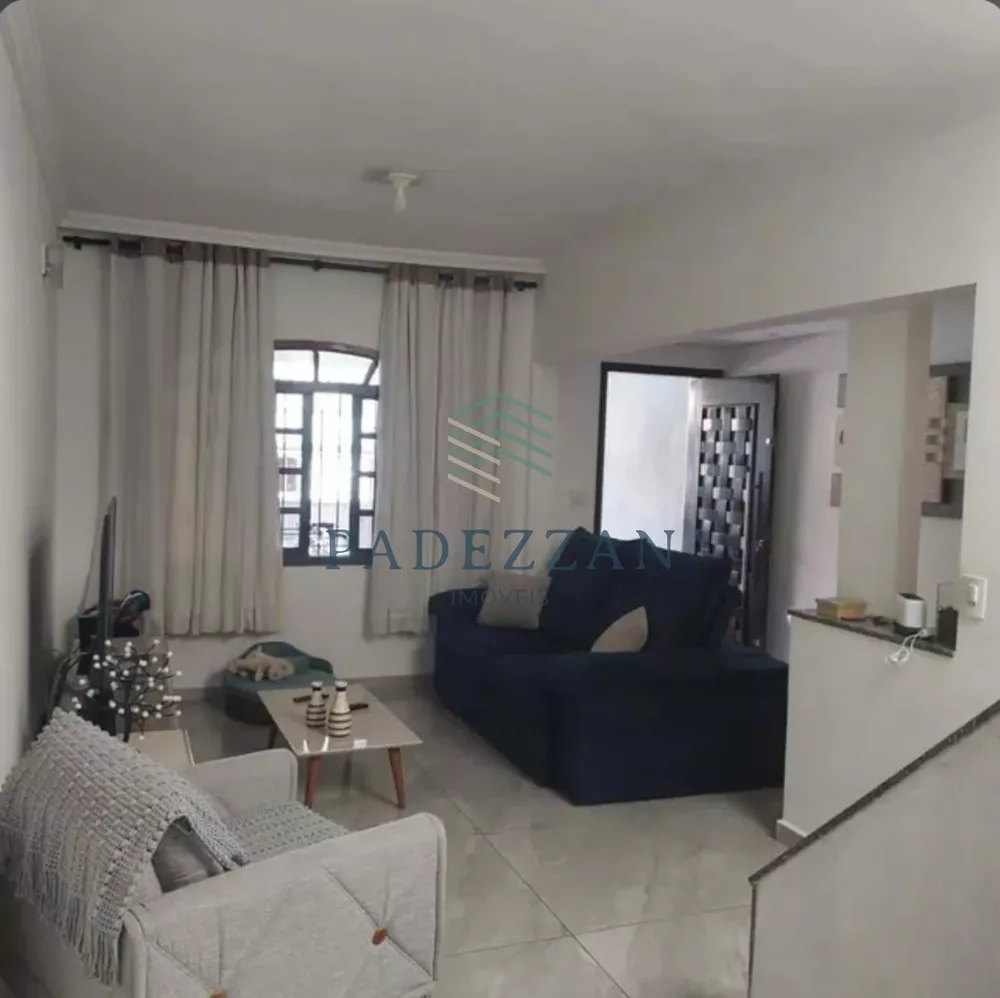 Casa à venda com 3 quartos, 120m² - Foto 1